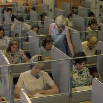 content engineer vs copywriter marketing role comparison